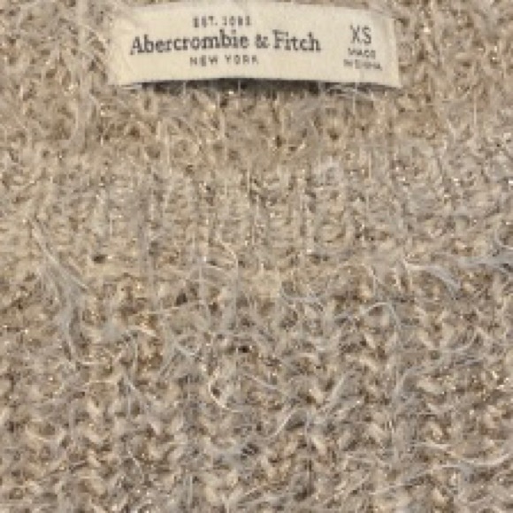Abercrombie & Fitch Fuzzy Sweater - Picture 3 of 6